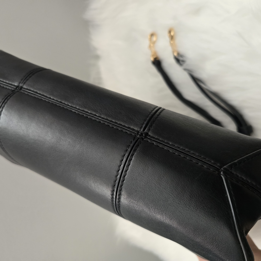 Tory Burch Black Leather Bag - Picture 4 of 11